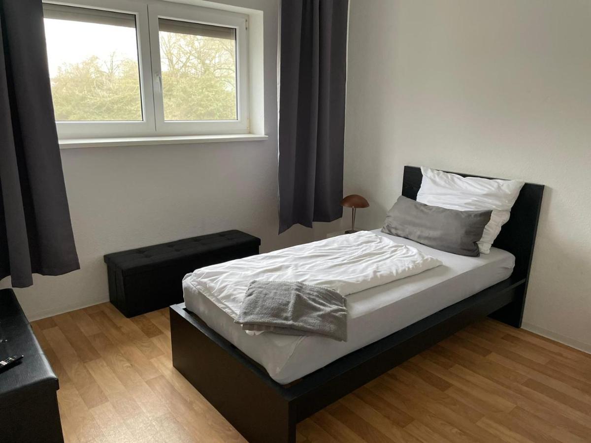 Zwei-raum Für Max. 4 Personen * Magdeburg